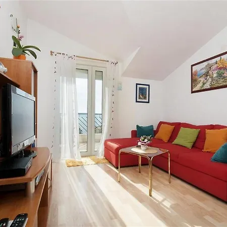 Heliodor - With Parking Apartment